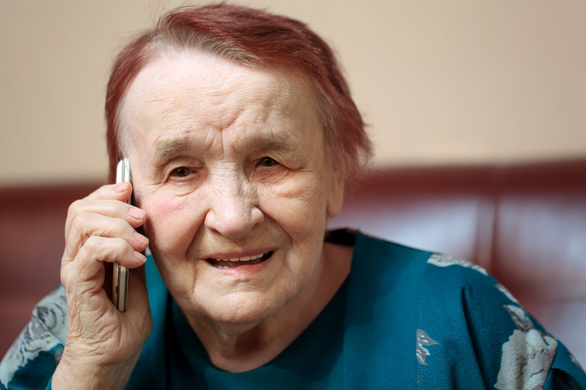 elderly lady calling about hcv program nashville