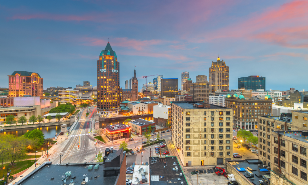 finding low income housing for seniors in milwaukee wisconsin