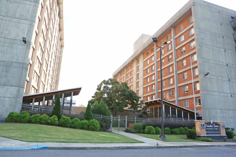 princeton towers 7 1710100806 2 768x512