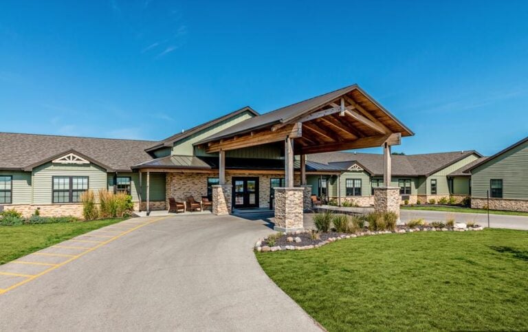 front lodge manito 768x483