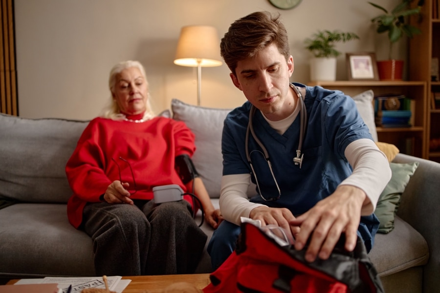 Home Health Care for Seniors: What It Is